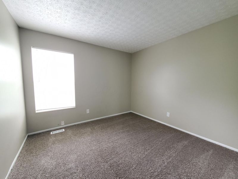 2637 Four Seasons Drive, Columbus, OH 43207 Photo 17