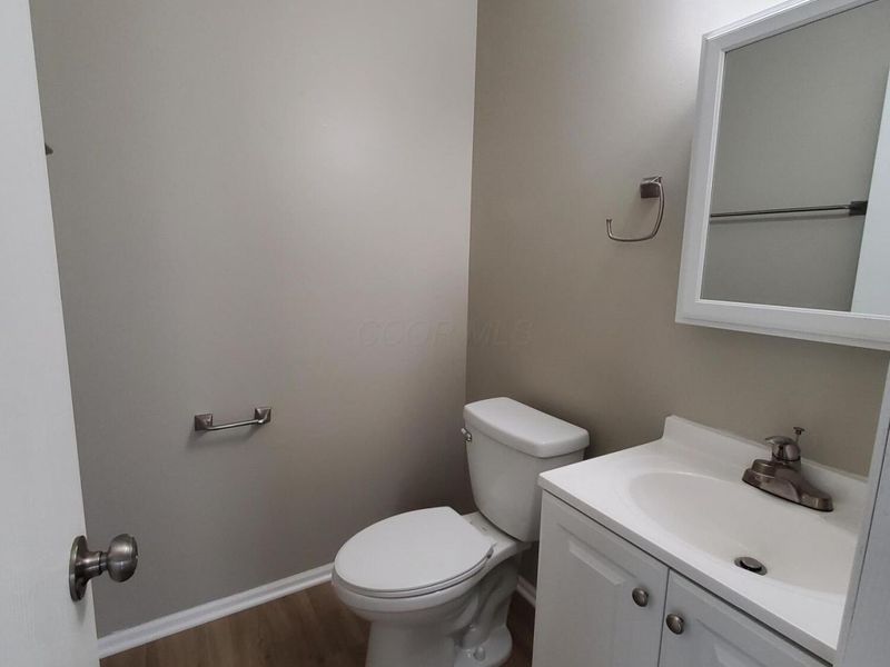 2637 Four Seasons Drive, Columbus, OH 43207 Photo 8