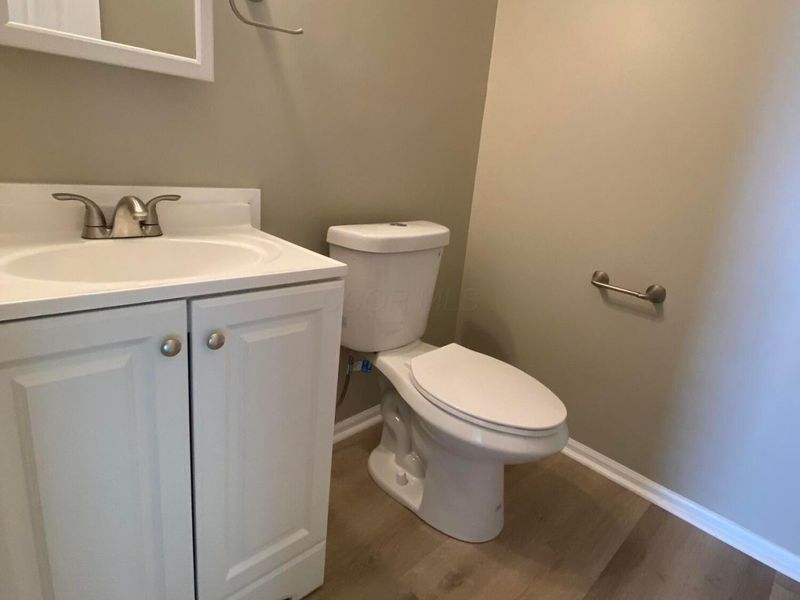 2647 Four Seasons Drive, Columbus, OH 43207 Photo 11