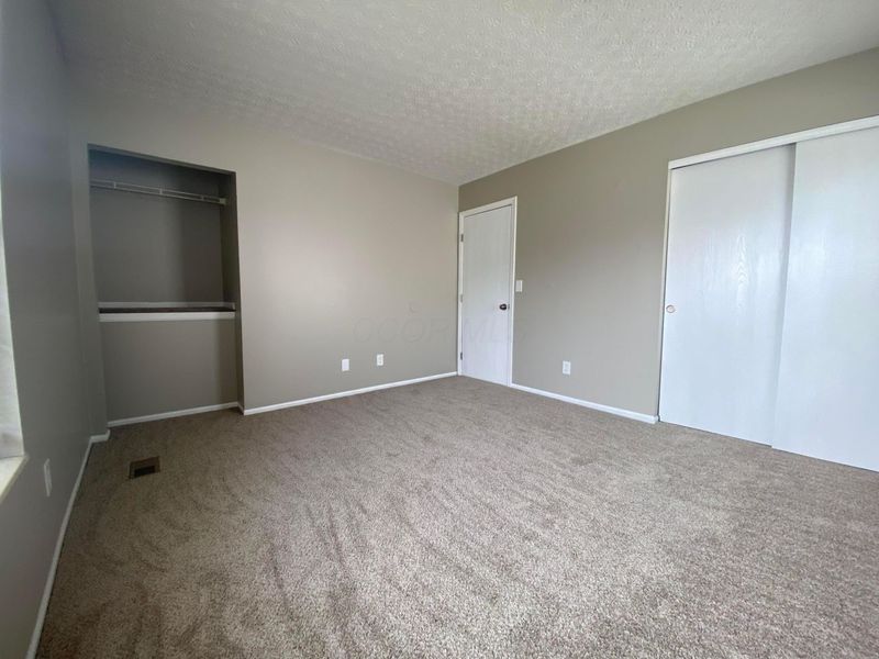 2647 Four Seasons Drive, Columbus, OH 43207 Photo 15