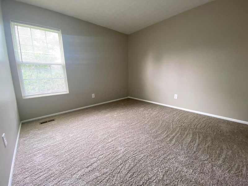 2647 Four Seasons Drive, Columbus, OH 43207 Photo 17