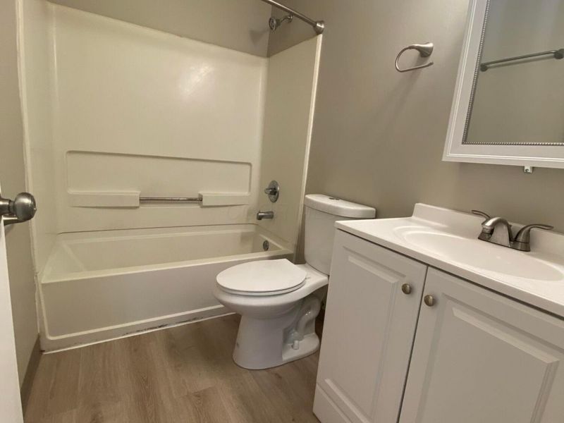 2647 Four Seasons Drive, Columbus, OH 43207 Photo 22