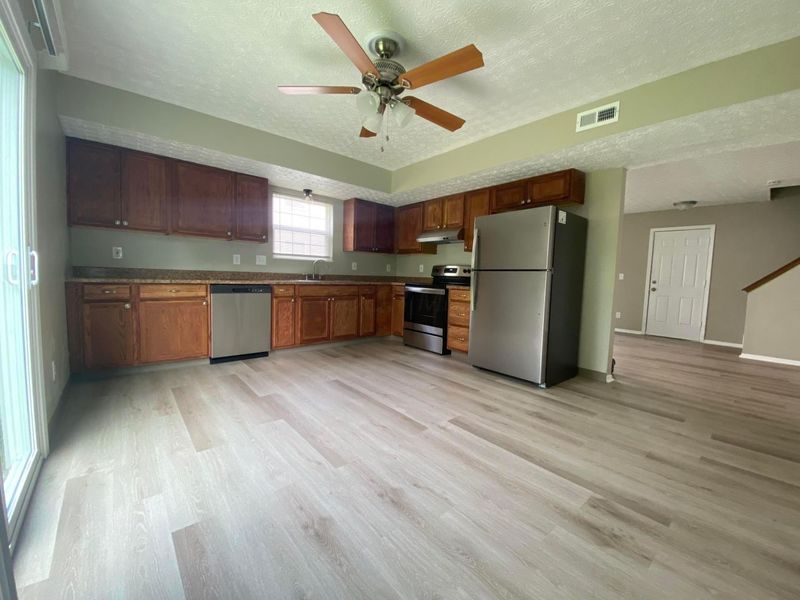 2647 Four Seasons Drive, Columbus, OH 43207 Photo 6