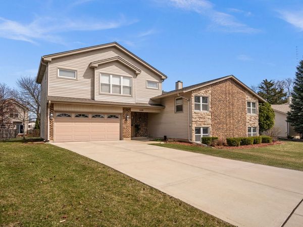 1558 Nevada Lane , Elk Grove Village, IL 60007