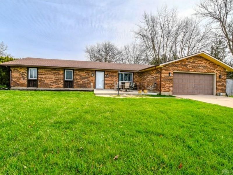 1276 Meadow Bridge Drive, Beavercreek, OH 45432 Photo 1