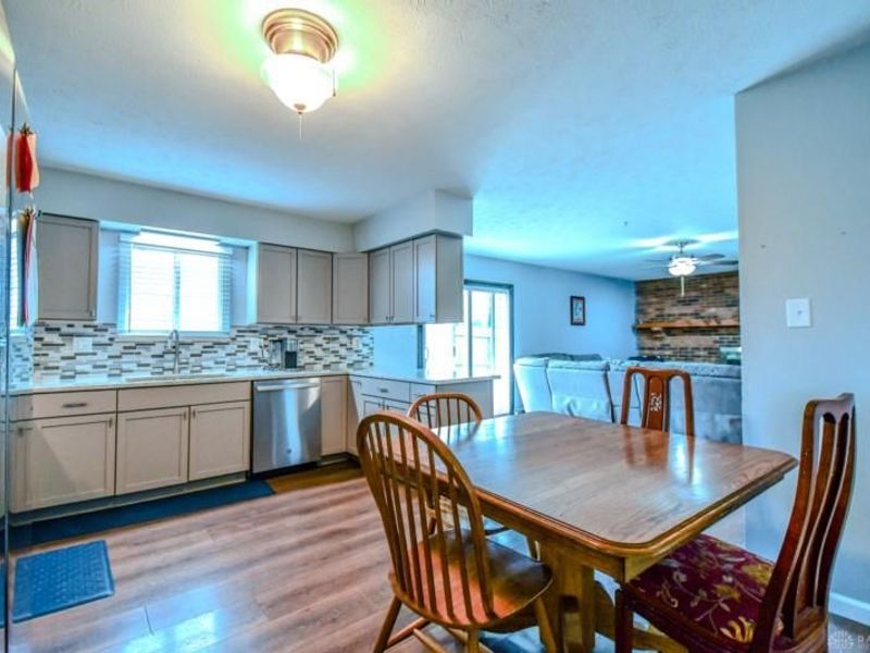 1276 Meadow Bridge Drive, Beavercreek, OH 45432 Photo 13