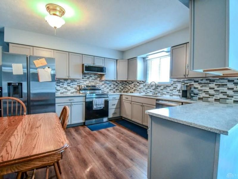 1276 Meadow Bridge Drive, Beavercreek, OH 45432 Photo 15