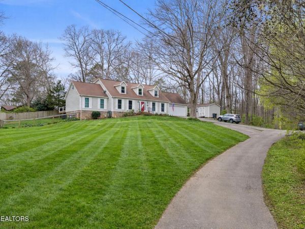 5921 Parkdale Rd, Knoxville, TN 37912