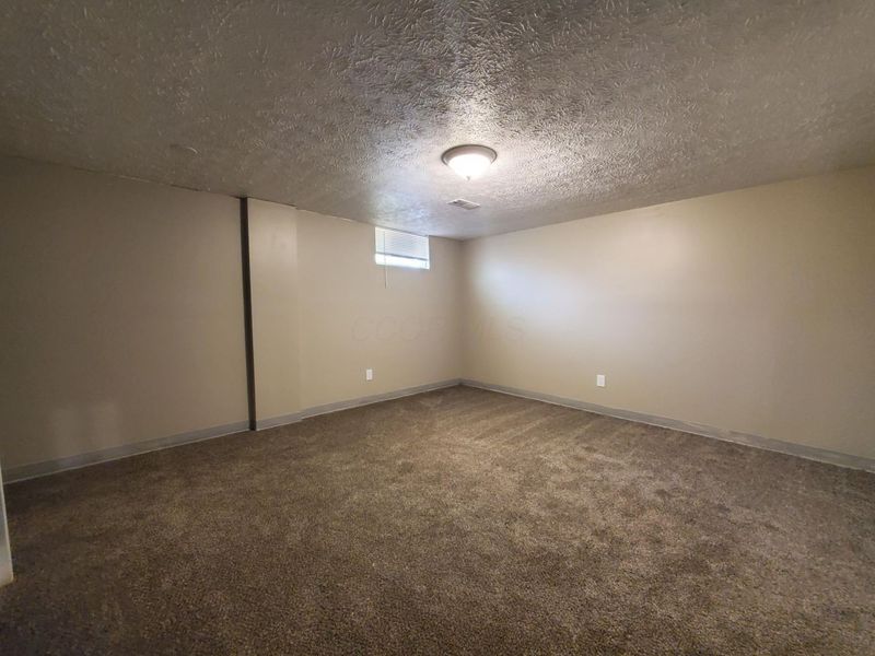 2719 Four Seasons Drive, Columbus, OH 43207 Photo 10