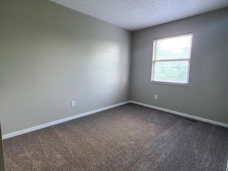 2719 Four Seasons Drive, Columbus, OH 43207 Photo 17