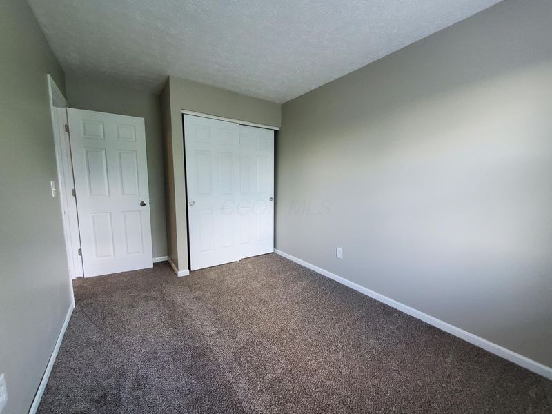 2719 Four Seasons Drive, Columbus, OH 43207 Photo 18