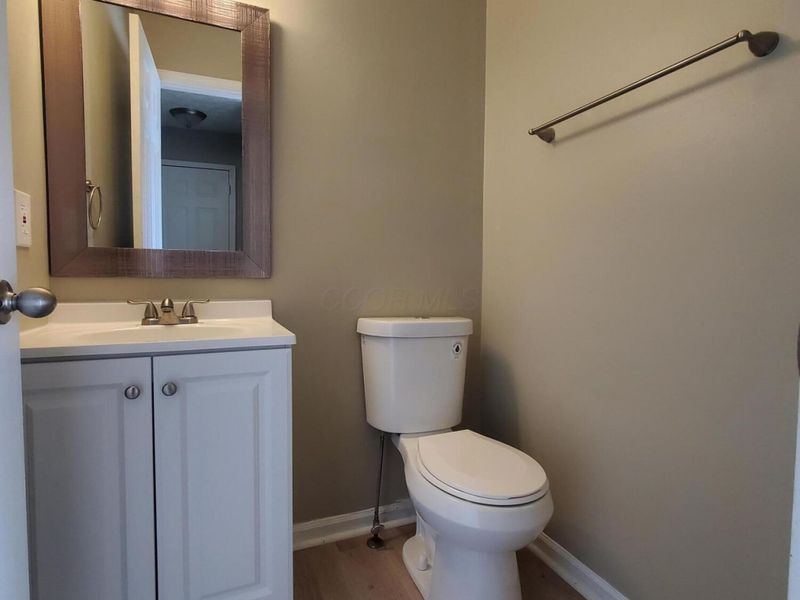 2719 Four Seasons Drive, Columbus, OH 43207 Photo 7