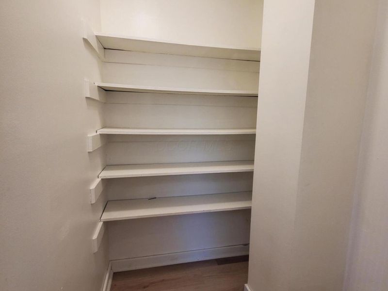 2719 Four Seasons Drive, Columbus, OH 43207 Photo 9