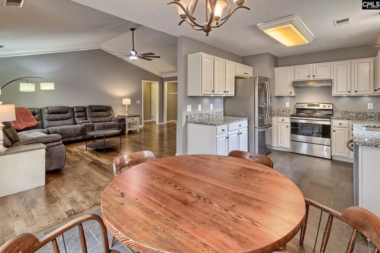 204 Kwanzan Drive  Photo 11