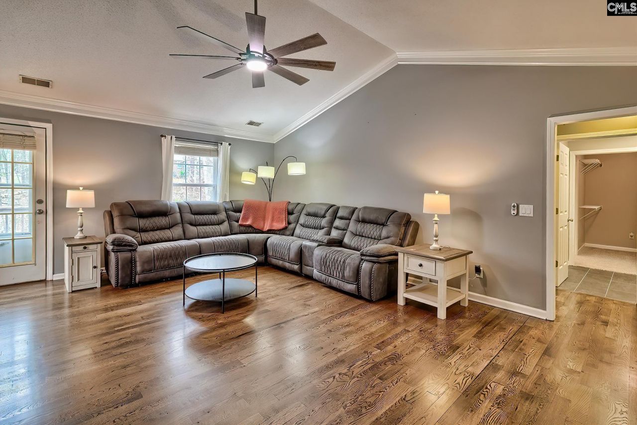 204 Kwanzan Drive  Photo 5