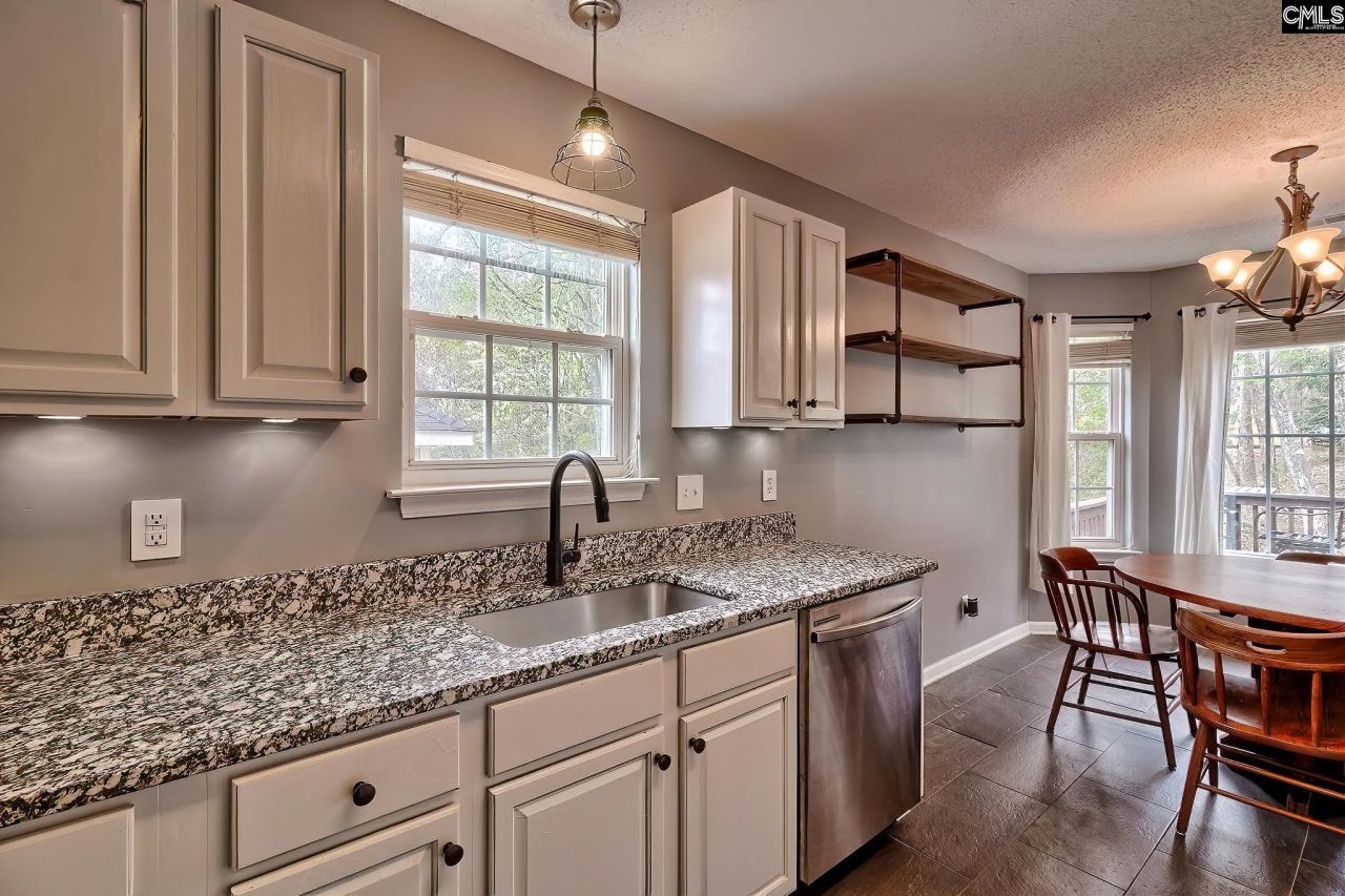 204 Kwanzan Drive  Photo 9