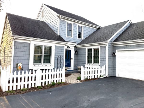 388 Narragansett Court , Crystal Lake, IL 60012