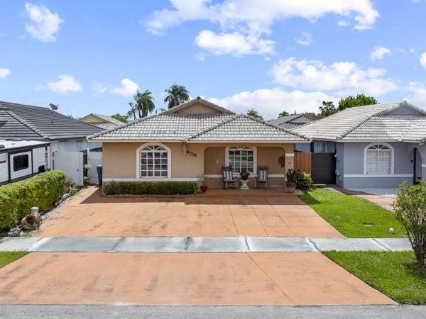 9778 NW 128th Lane, Hialeah Gardens, FL 33018
