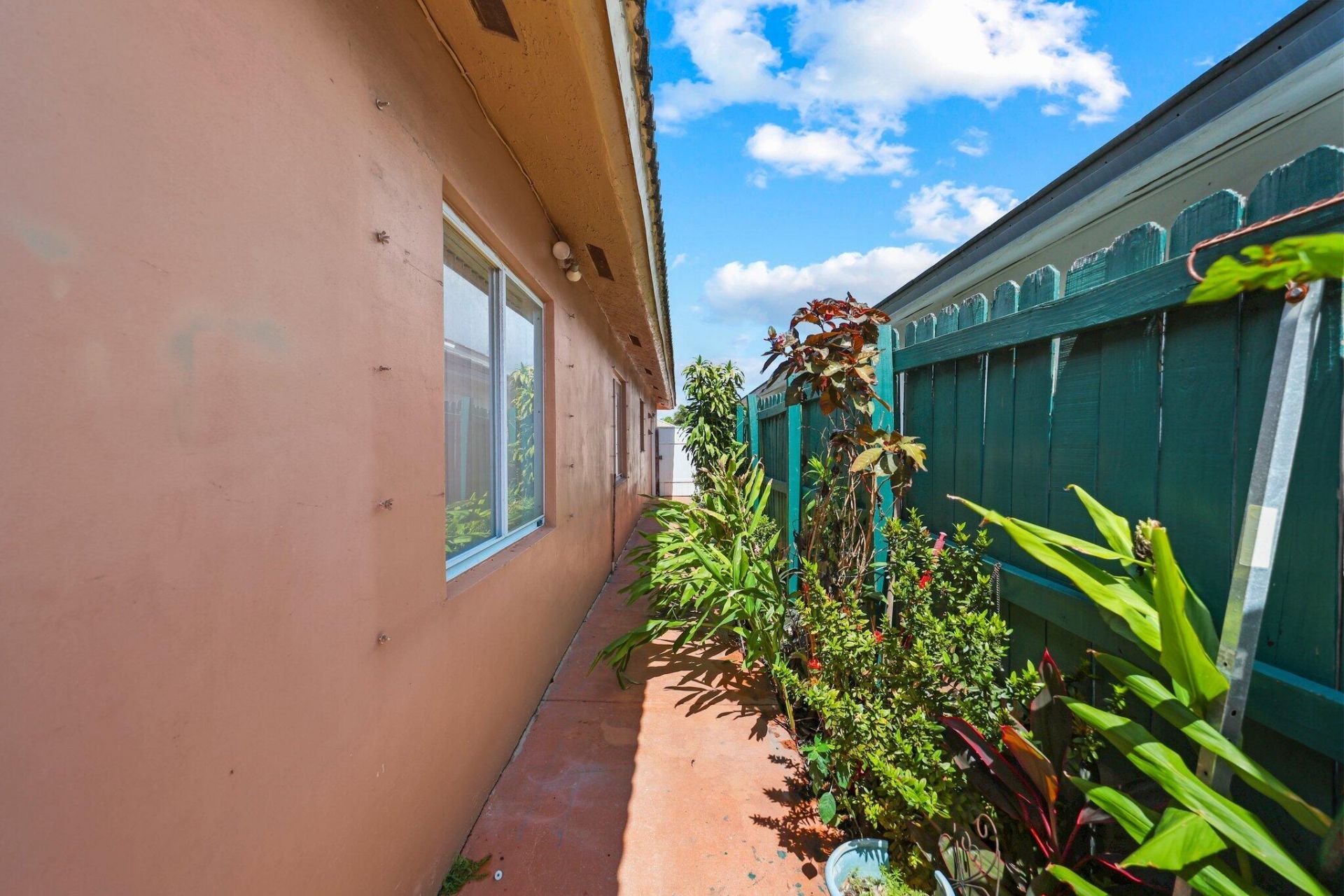 9778 NW 128th Lane, Hialeah Gardens, FL 33018 Photo