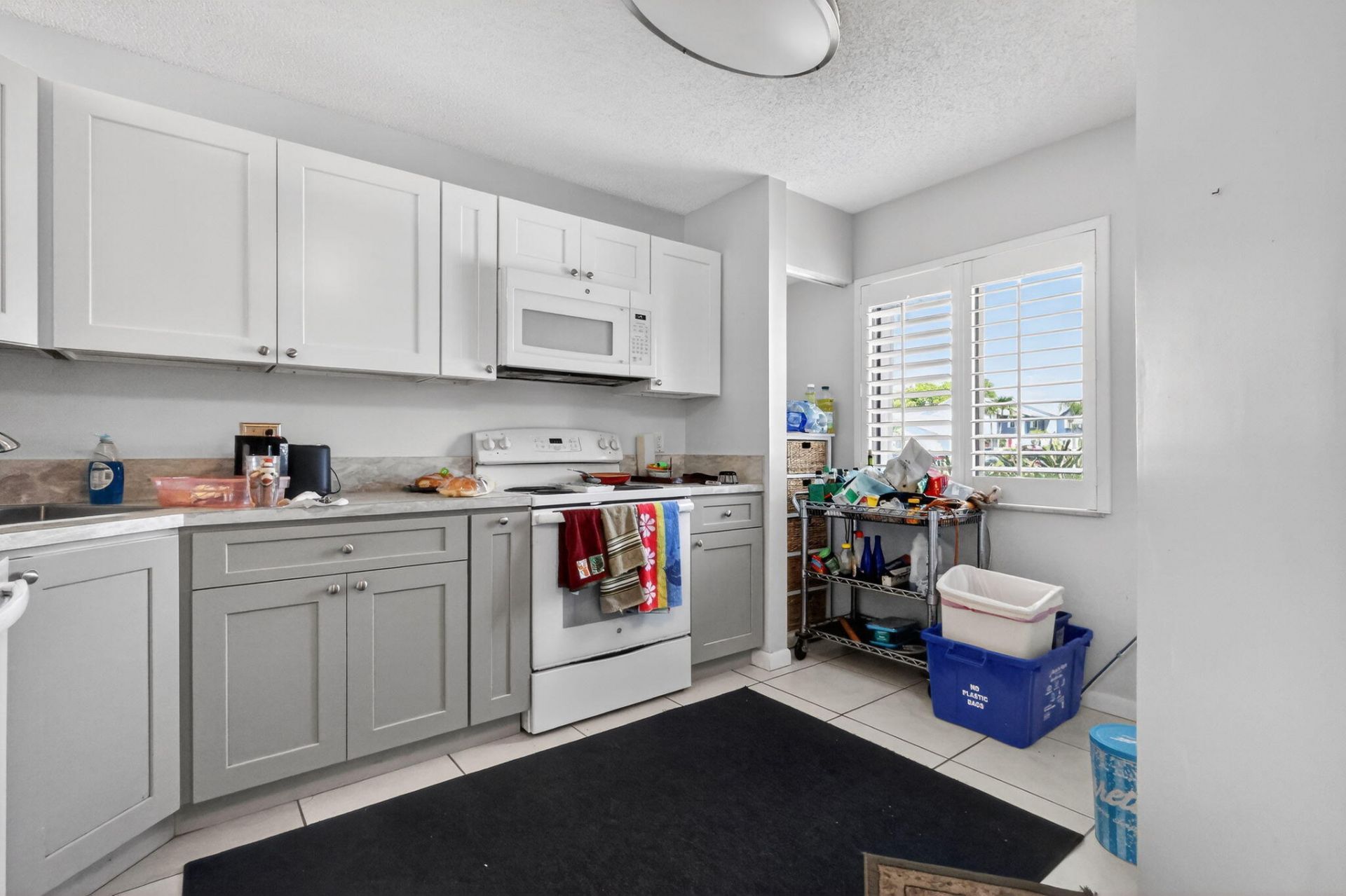 2641 W Gately Dr W W, Unit 906, West Palm Beach, FL 33415 Photo