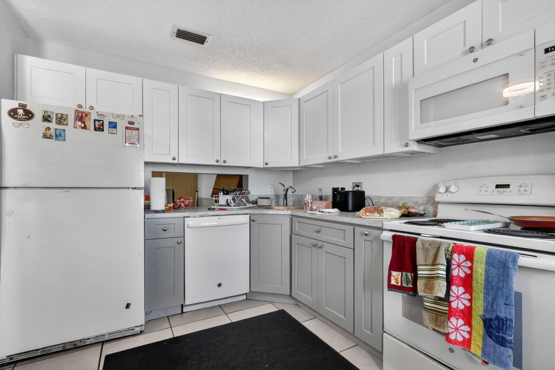 2641 W Gately Dr W W, Unit 906, West Palm Beach, FL 33415 Photo