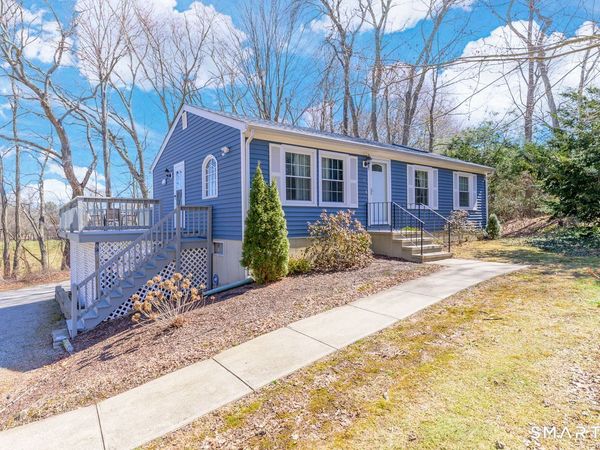 17 Charles, Essex, CT 06409