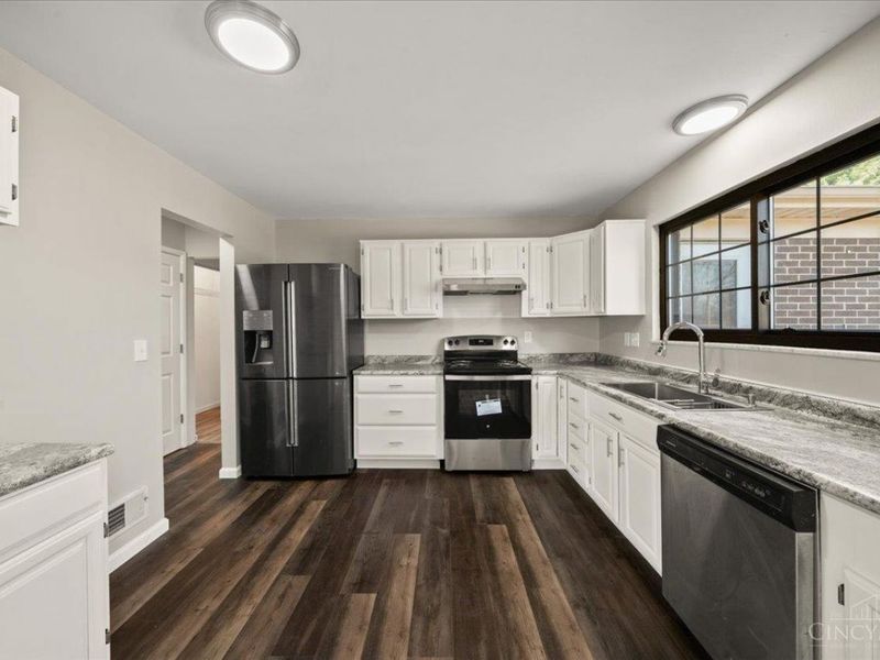 5474 Starcrest Drive, Delhi Twp, OH 45238 Photo 10