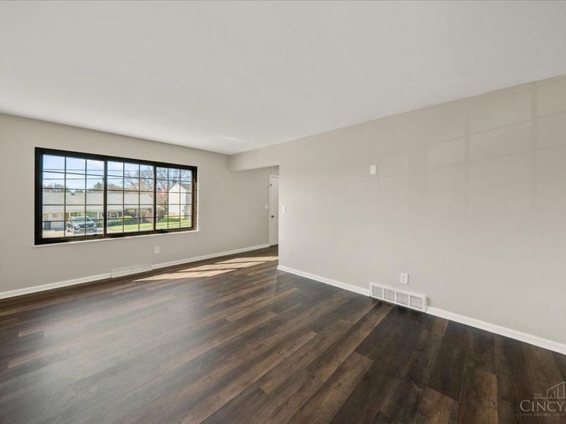 5474 Starcrest Drive, Delhi Twp, OH 45238 Photo 7