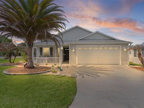 733 JASON DRIVE , LADY LAKE, FL 32159