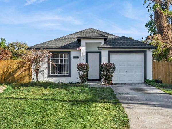 219 E 15TH STREET, APOPKA, FL 32703