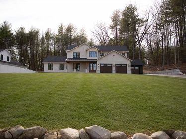 113 Newton St, West Boylston, MA 01583