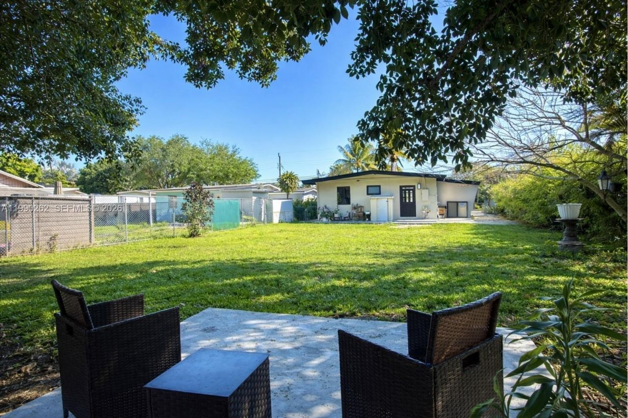 6561 SW 34th St, Miami, FL 33155 Photo