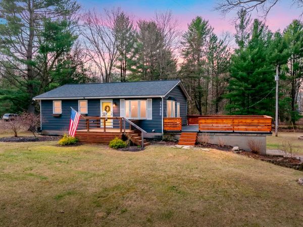 51433 8th Avenue, Grand Junction, MI 49056