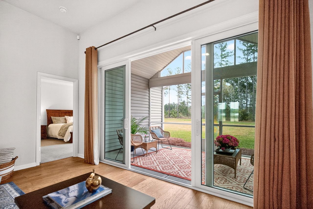 246 Silver Creek Drive Photo 10