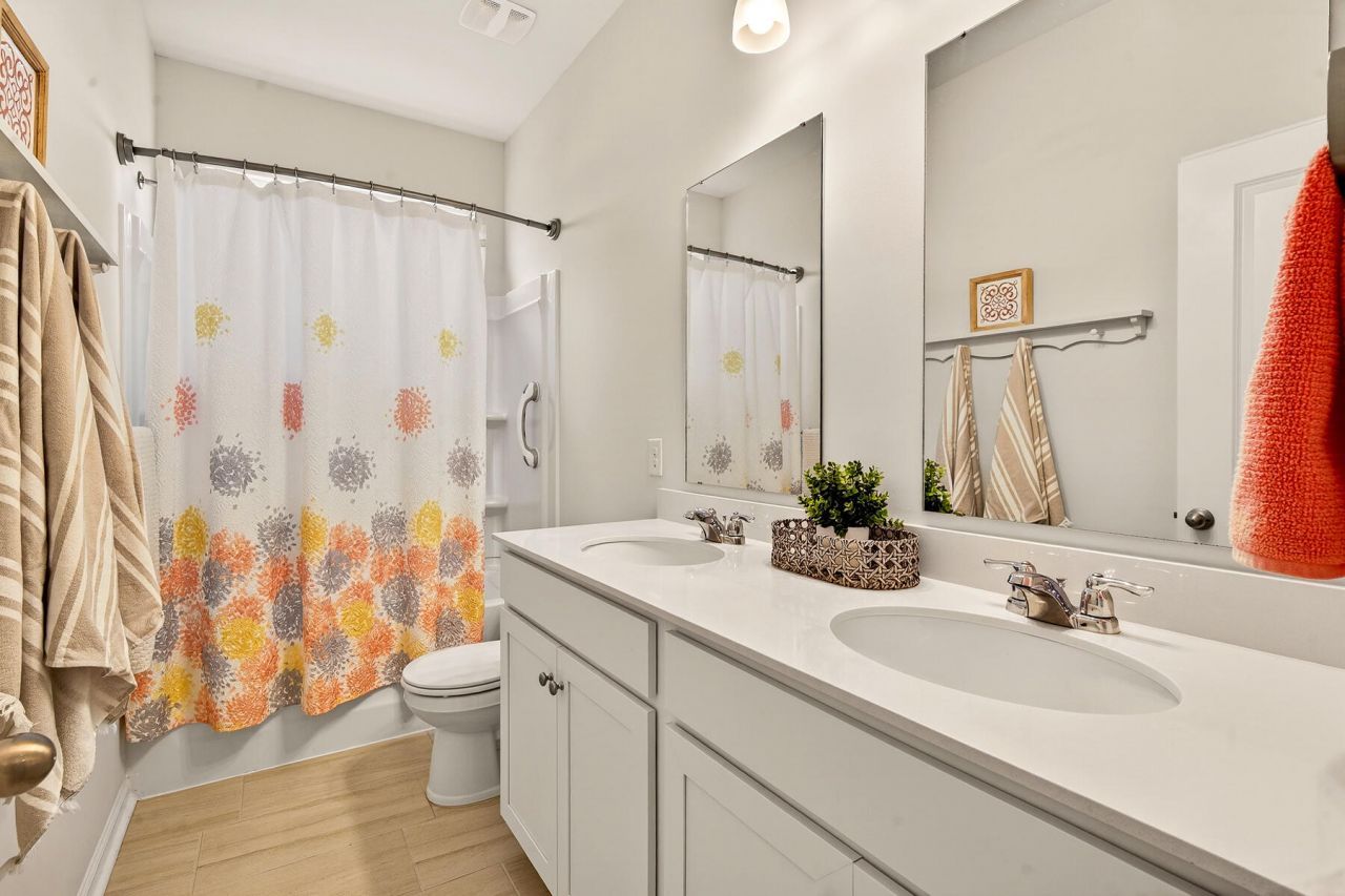 246 Silver Creek Drive Photo 24