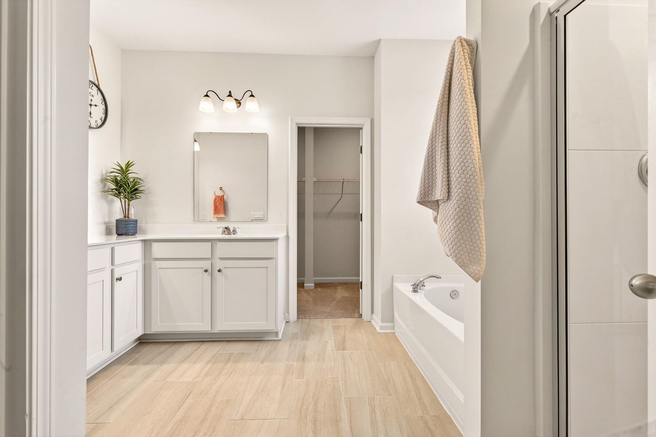 246 Silver Creek Drive Photo 31