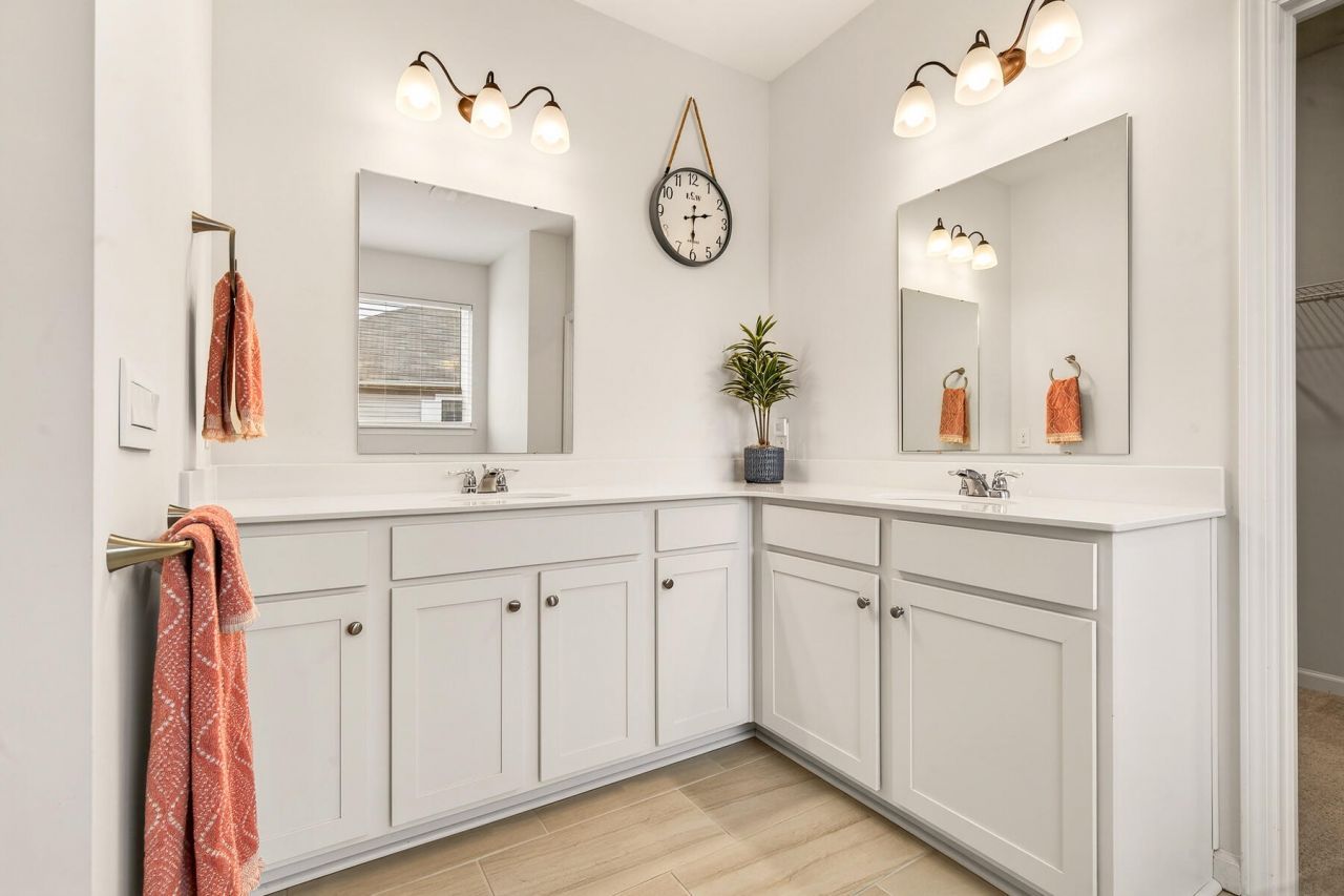 246 Silver Creek Drive Photo 32