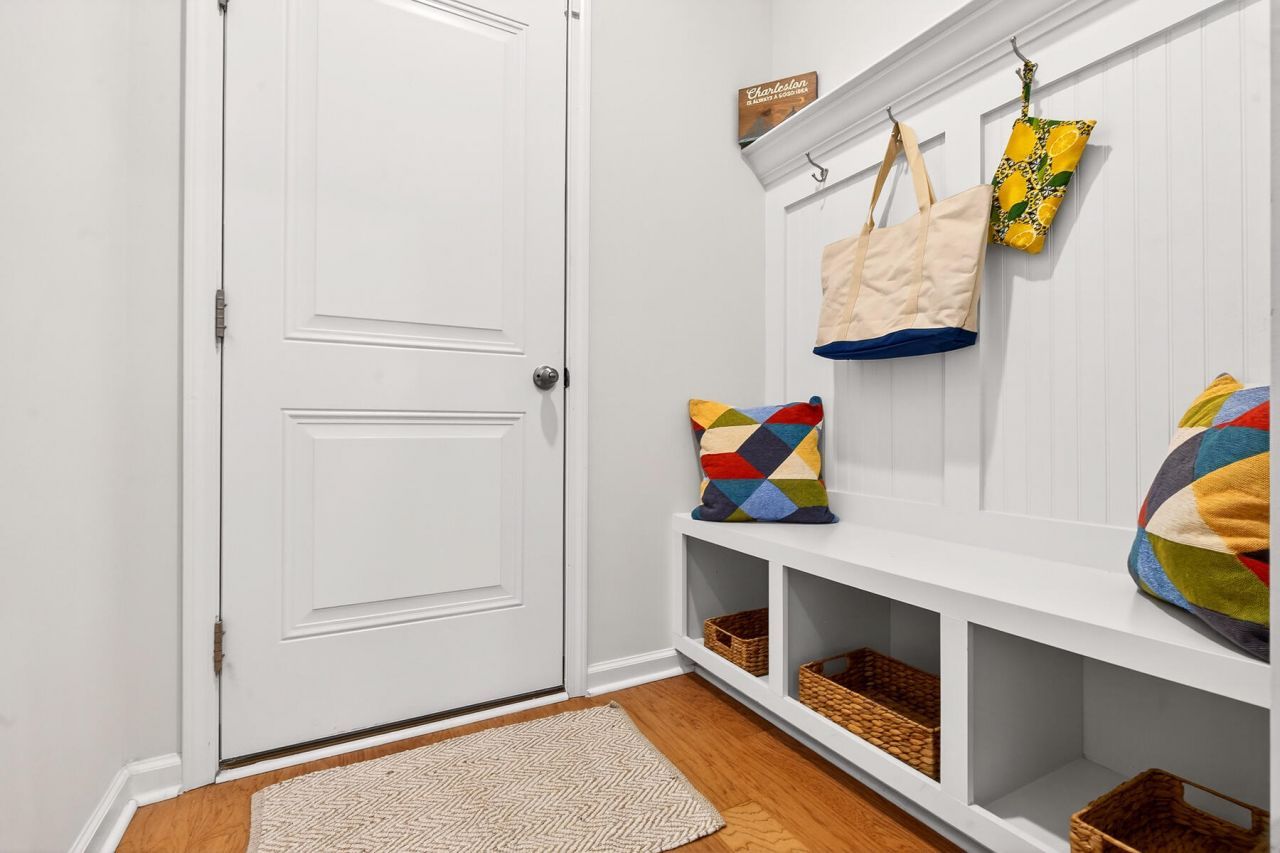 246 Silver Creek Drive Photo 35