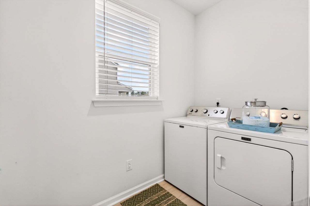 246 Silver Creek Drive Photo 36