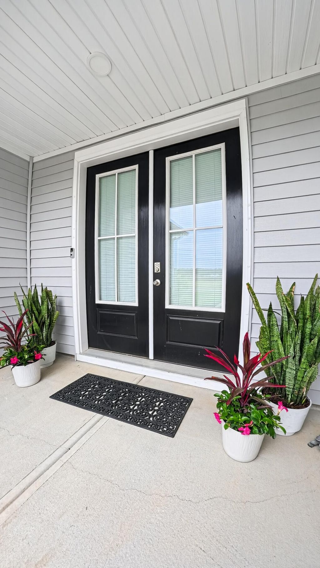 246 Silver Creek Drive Photo 4