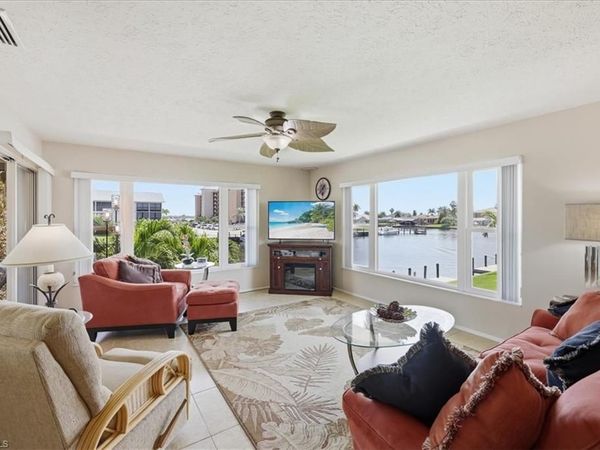 4231 SE 19th PL, Unit 2J, CAPE CORAL, FL 33904