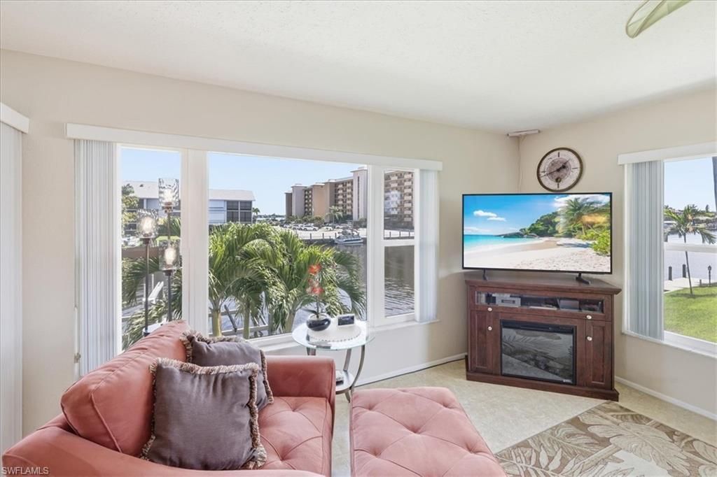 4231 SE 19th Pl , Unit 2J, Cape Coral, FL 33904 Photo