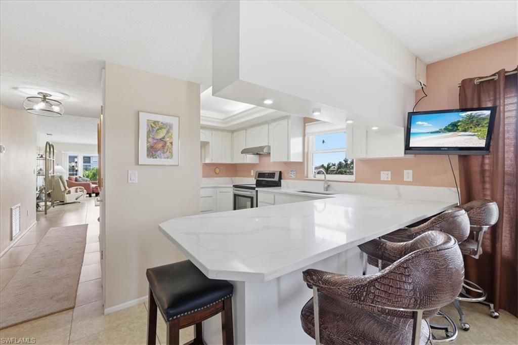 4231 SE 19th Pl, Unit 2J, Cape Coral, FL 33904 Photo