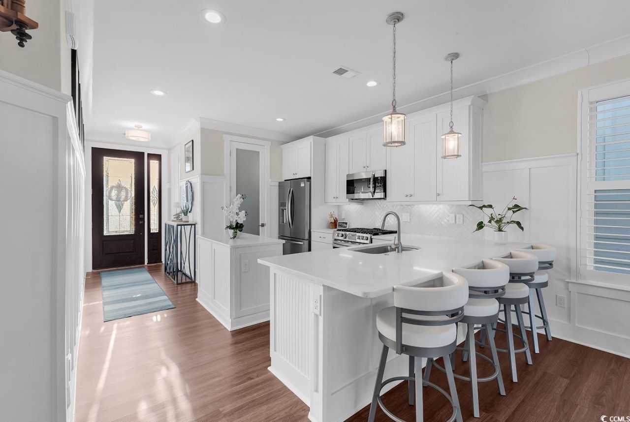 5367 Ocean Village Dr. Photo 4