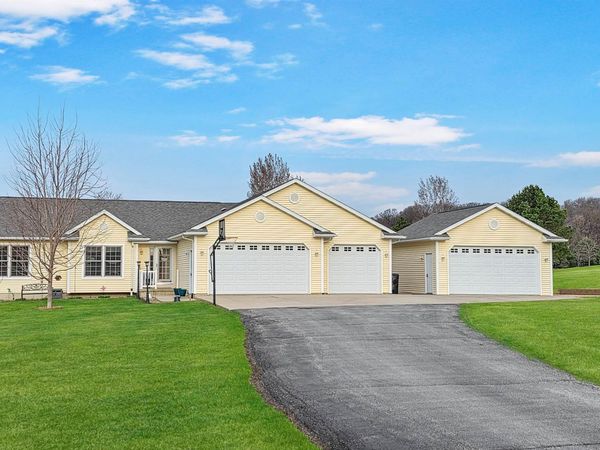 32445 Vail Avenue, New Hartford, IA 50660