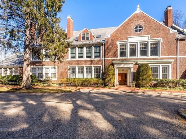 63 Garden Road, Unit G2, Wellesley, MA 02481
