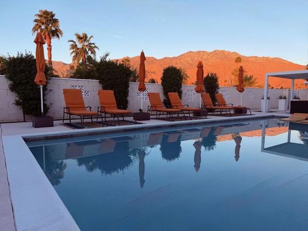 821 S Avenida Evelita, Palm Springs, CA 92264