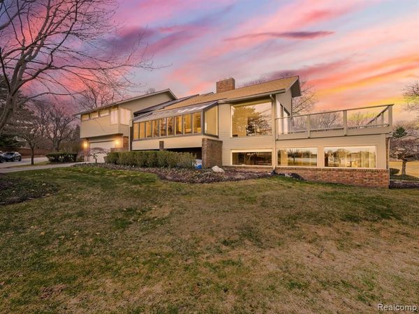 3850 Pine Harbor Drive, West Bloomfield Twp, MI 48323