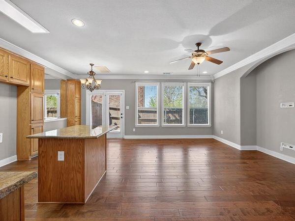 2940 Europa Drive, Grand Prairie, TX 75052