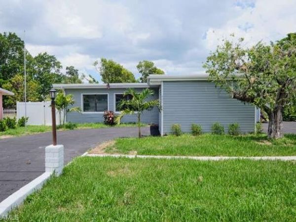 4370 Deleon ST , FORT MYERS, FL 33901